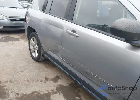 2015 Jeep Compass Sport из США, поврежденный, VIN 1C4NJDBB2FD357822